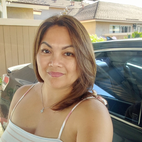 Meet your Posher, Marilyn - Picture 2 of 2